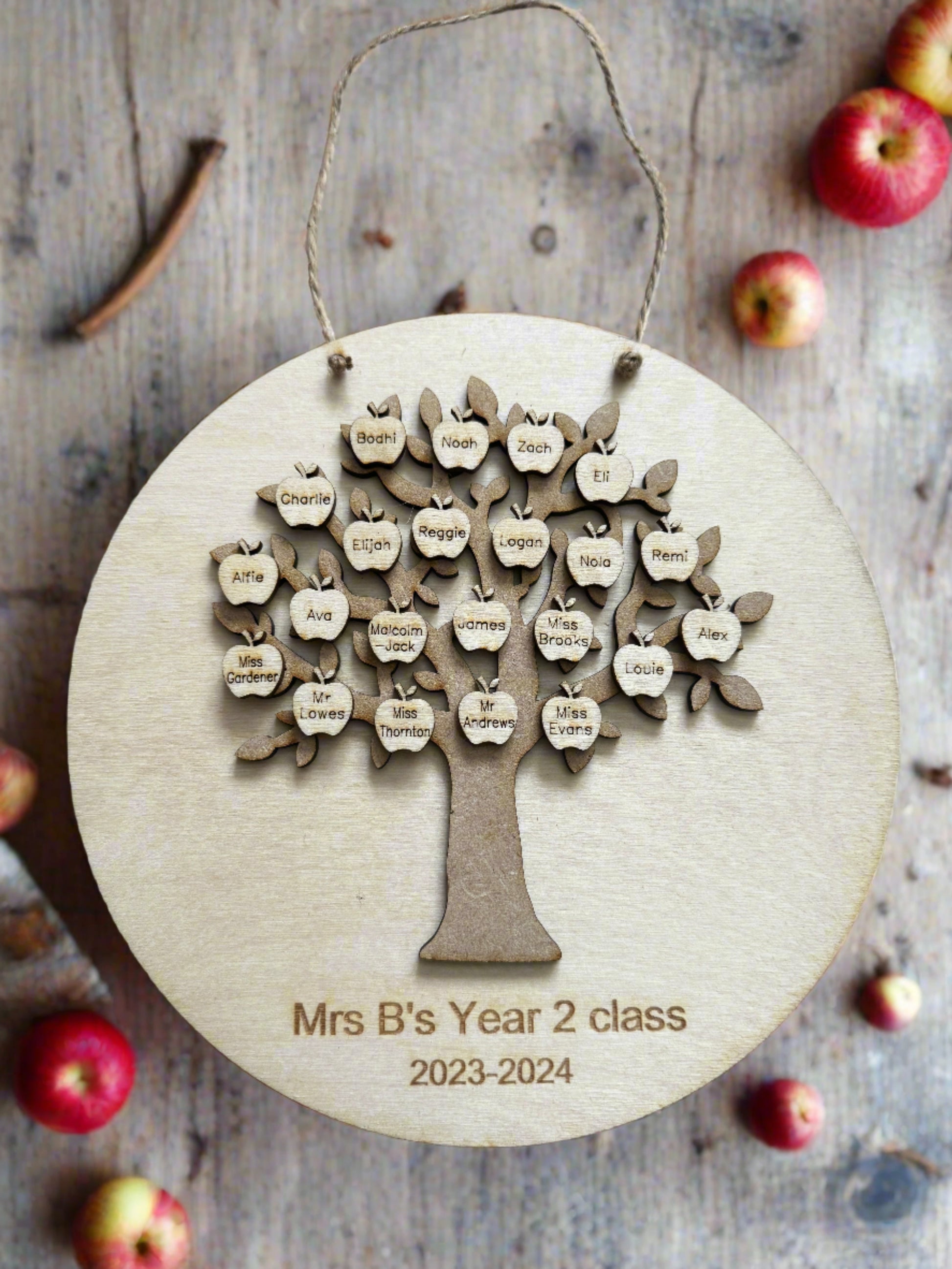 Wooden personalised tree class teacher plaque - Laser LLama Designs Ltd