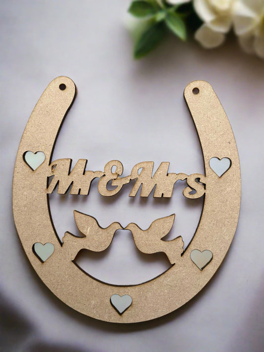 Personalised horseshoe decoration - Laser LLama Designs Ltd