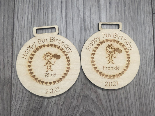 Wooden personalised happy birthday medal - Laser LLama Designs Ltd