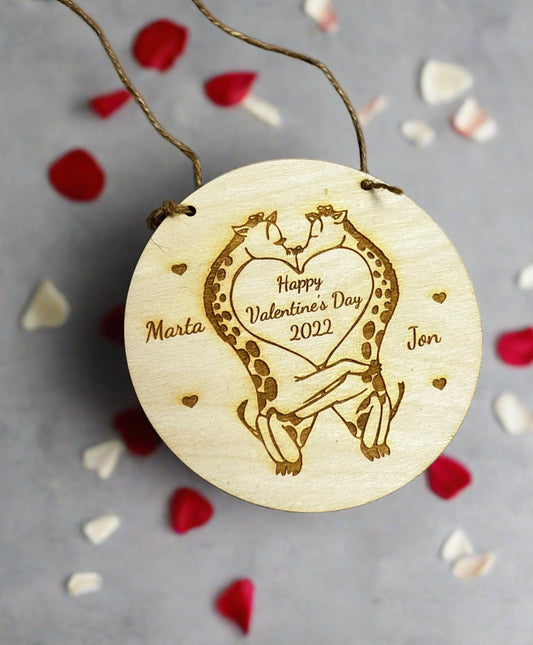 Wooden personalised giraffe couple plaque - Laser LLama Designs Ltd